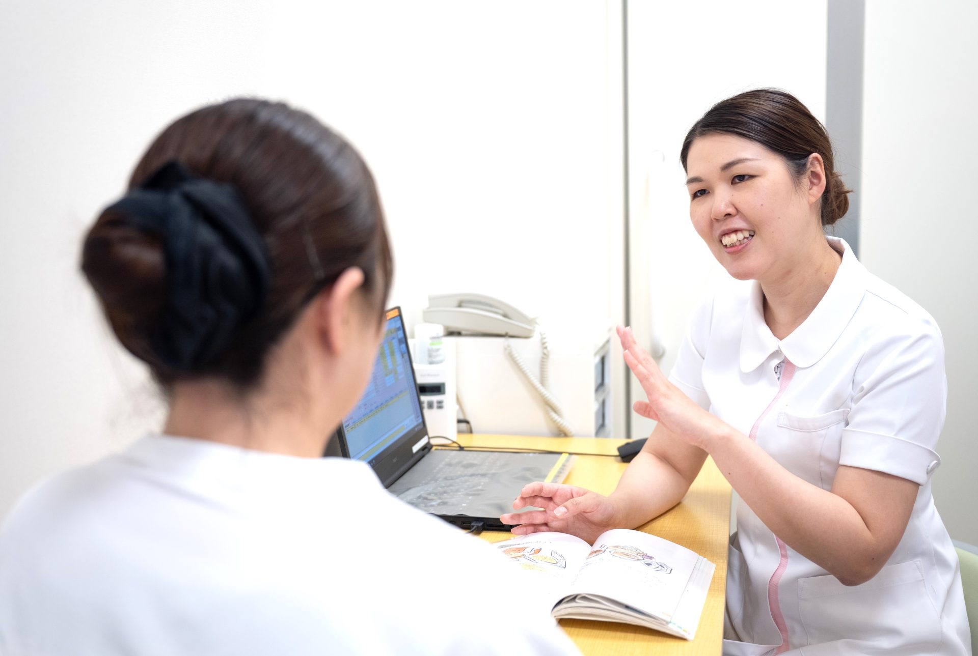 　お母さんと　お子さまに　寄り添う看護を